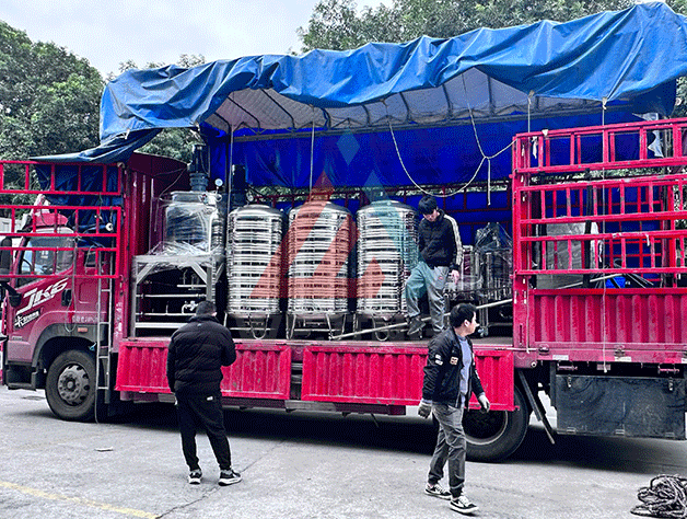 Professionelle Verlade- und Versandstelle f&uuml;r emulgierte Topf- und Wasseraufbereitung