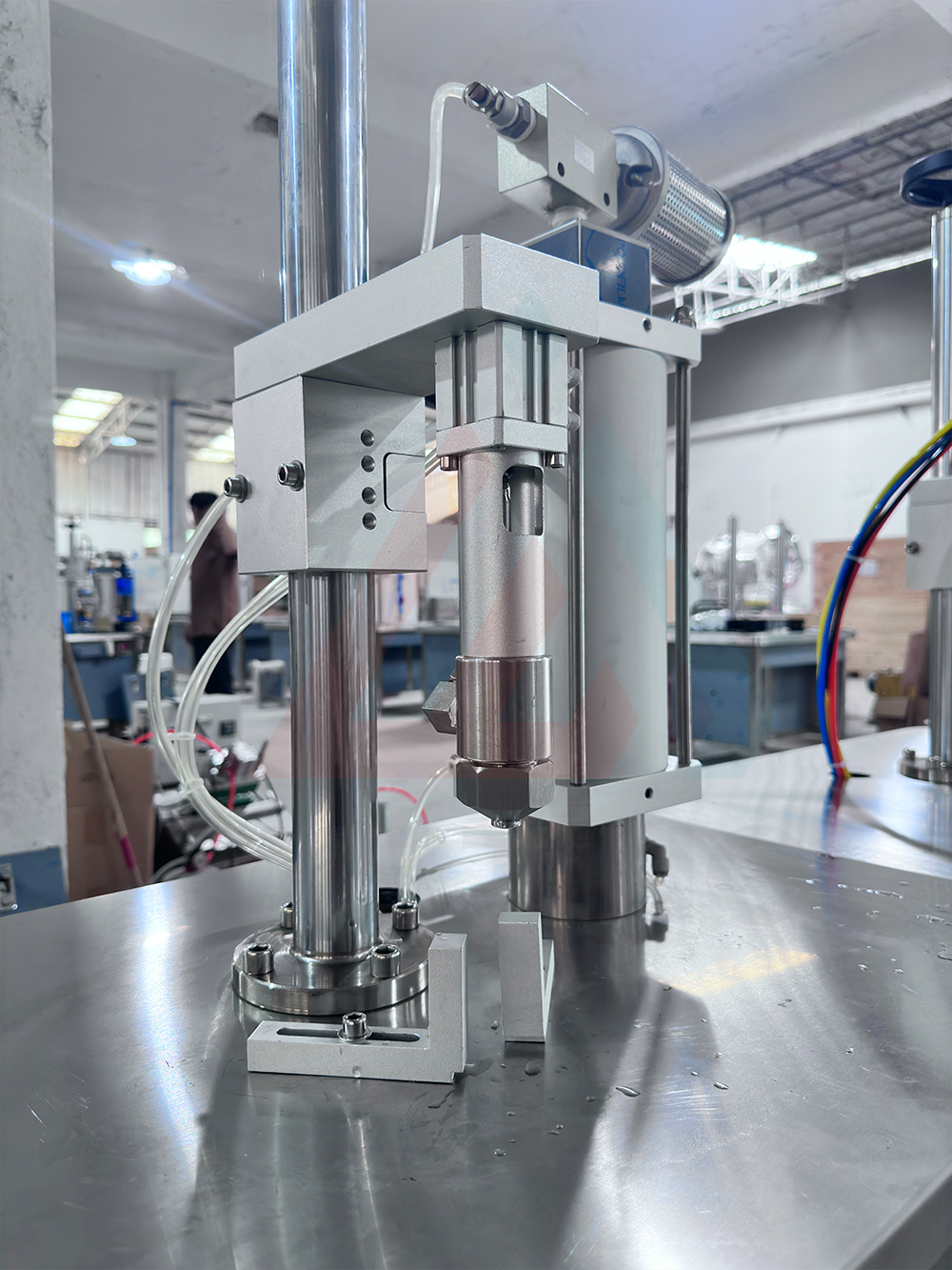 Semiautomatische Aerosolfüllung und Crimpmaschinenfatorin
