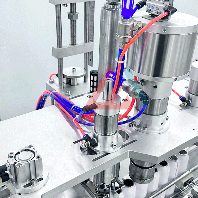 4-in-1 halbautomatische Aerosol-Abfüllmaschine. Aerosol-Sprühdosen-Abfüllmaschine