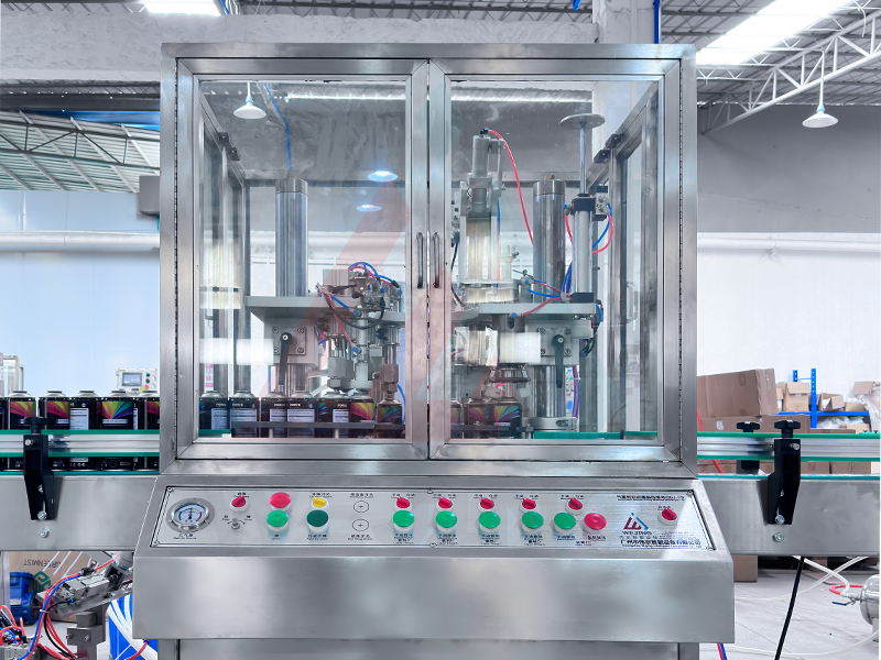 2.Fl&uuml;ssigkeitsf&uuml;ll- und Ventileinf&uuml;hrmaschine