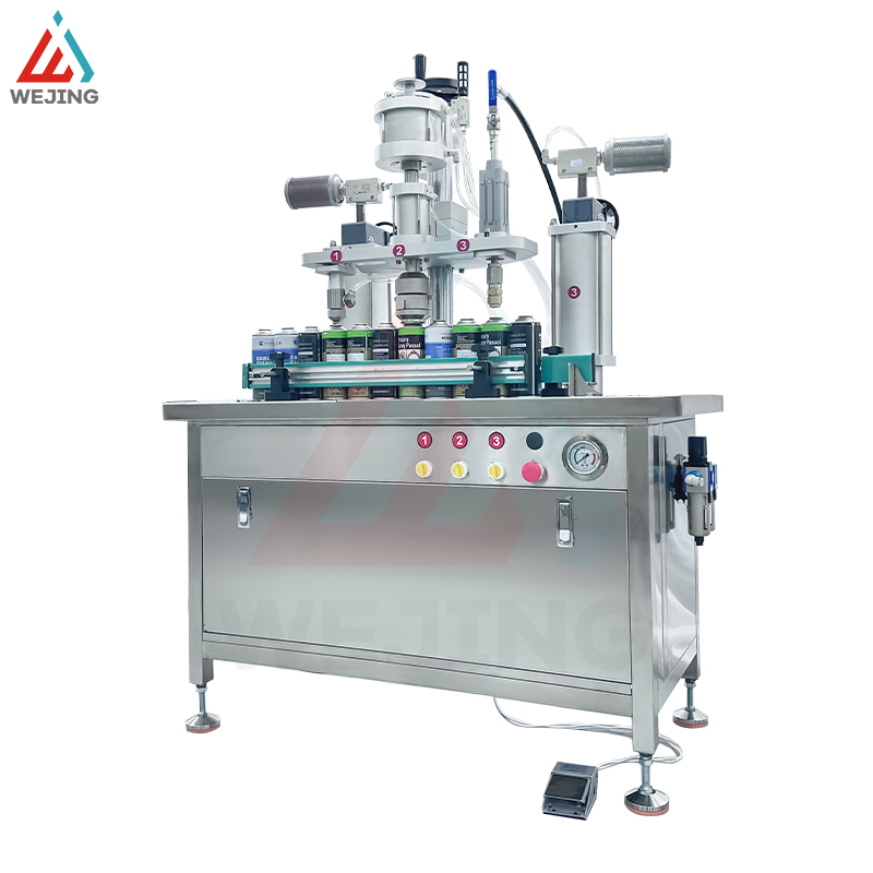 Drei in einer halbautomatischen Aerosolfüllmaschine