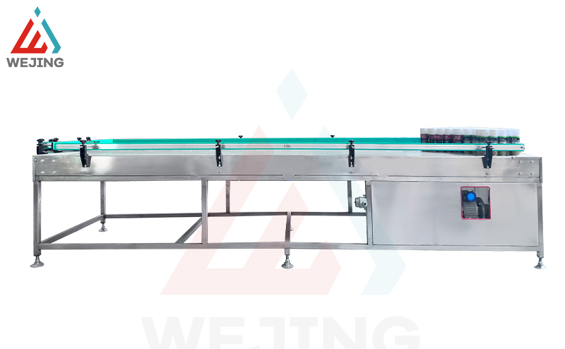 Aerosoldosen-Sammeltisch